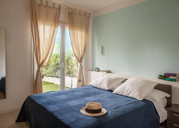 Sunrise Aparthotel 4*