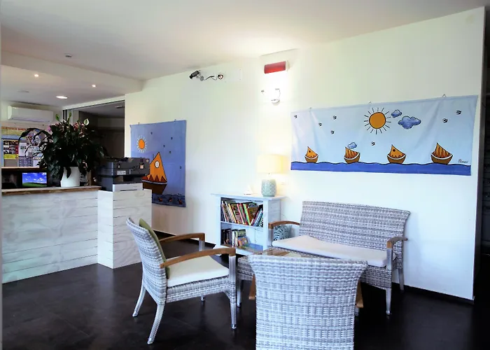 Sunrise Aparthotel 4*