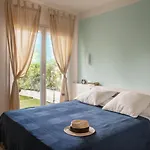 Sunrise Aparthotel 4*