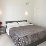 Sunrise Aparthotel