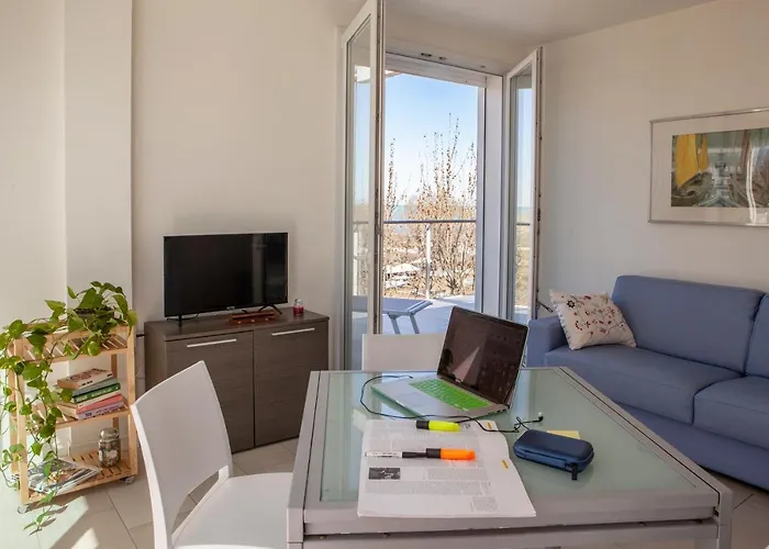 מלון דירות Sunrise צ'סנטיקו